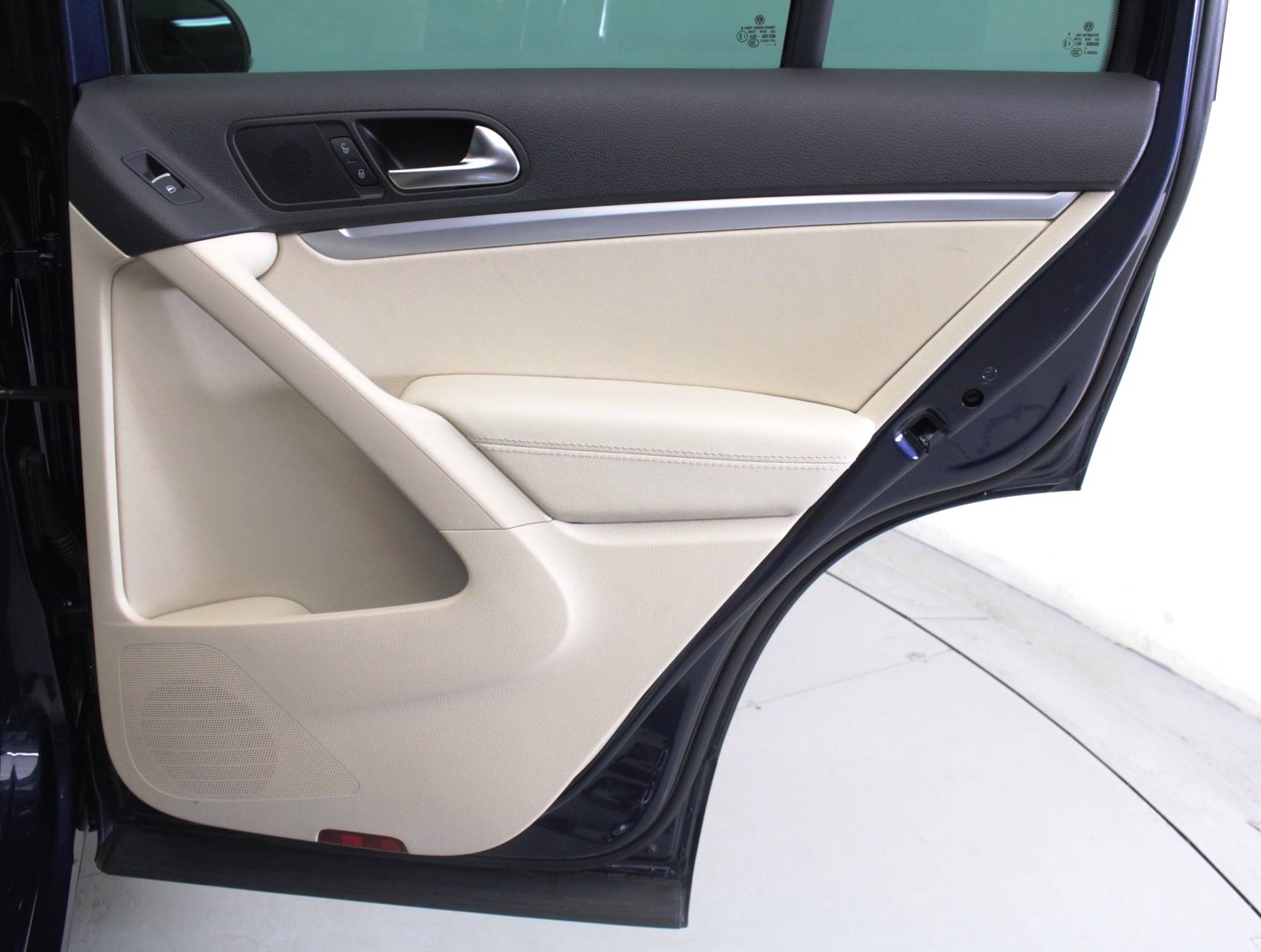 Florida Fine Cars - Used VOLKSWAGEN TIGUAN 2016 HOLLYWOOD R-Line