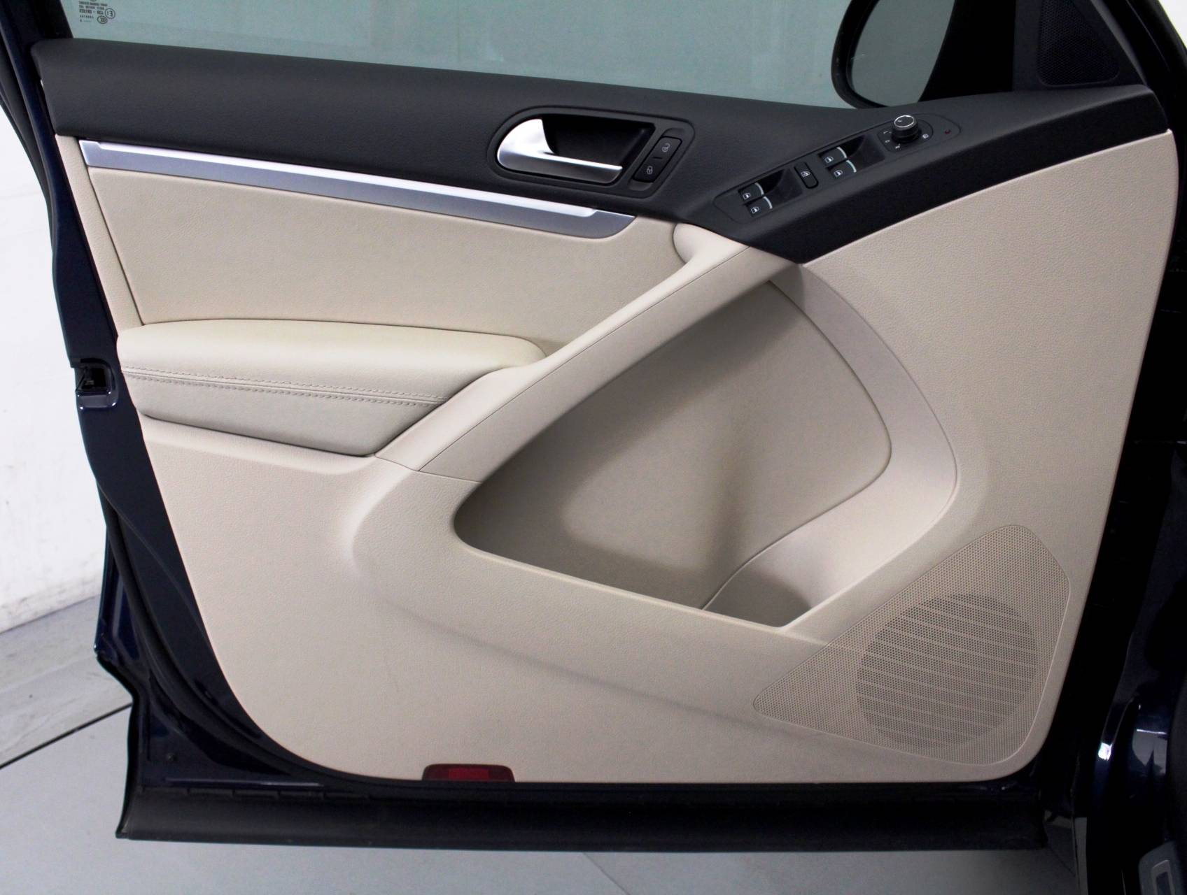 Florida Fine Cars - Used VOLKSWAGEN TIGUAN 2016 HOLLYWOOD R-Line