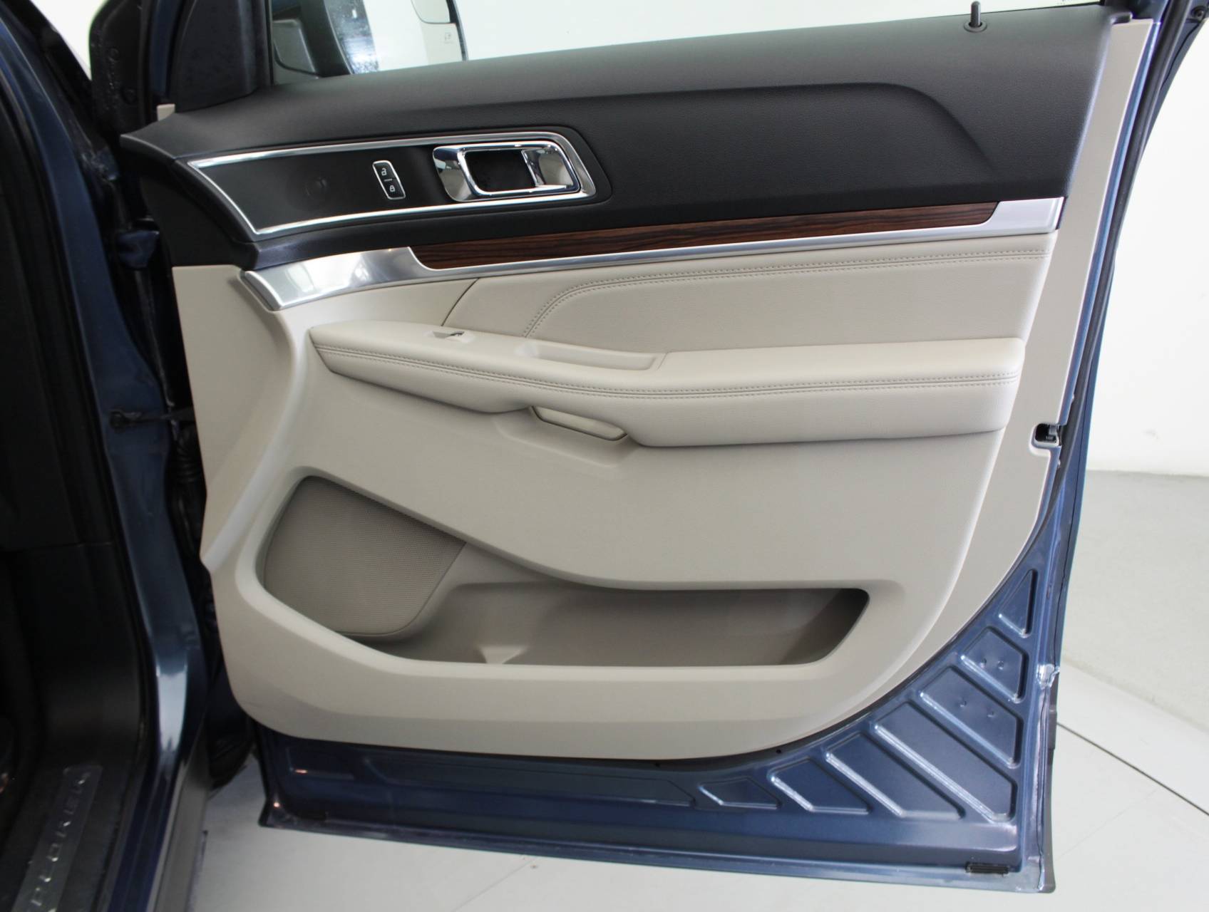 Florida Fine Cars - Used FORD EXPLORER 2018 MIAMI LIMITED