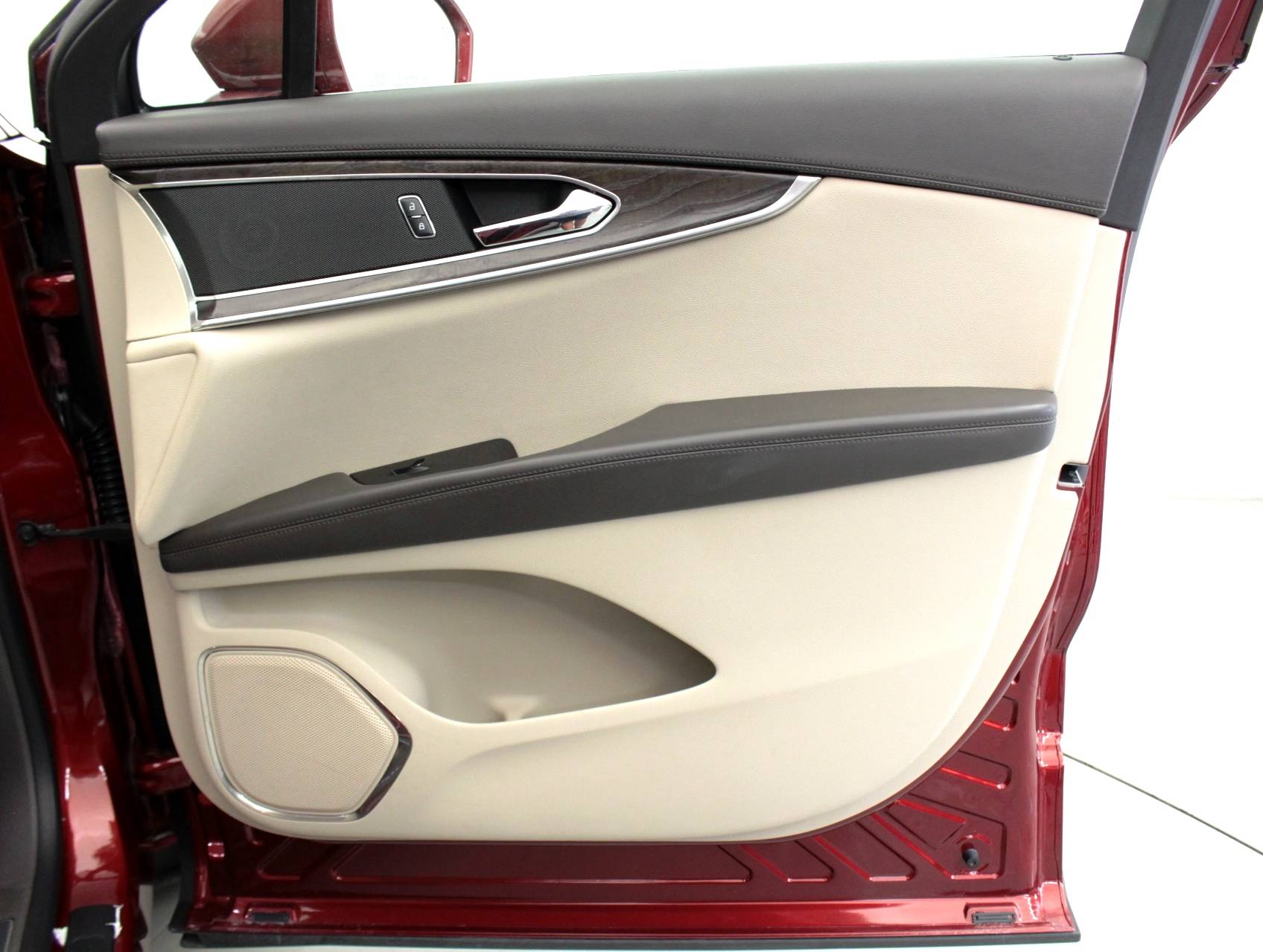 Florida Fine Cars - Used LINCOLN MKX 2018 MIAMI RESERVE