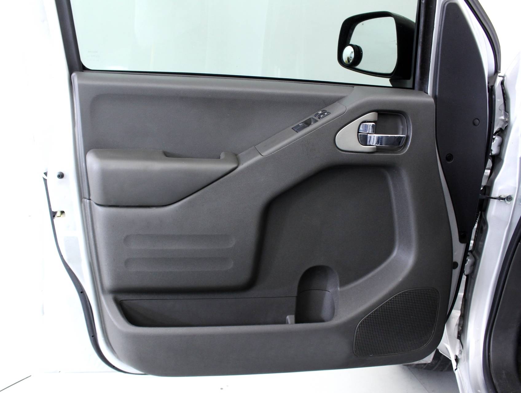 Florida Fine Cars - Used NISSAN FRONTIER 2017 MIAMI Sv King Cab