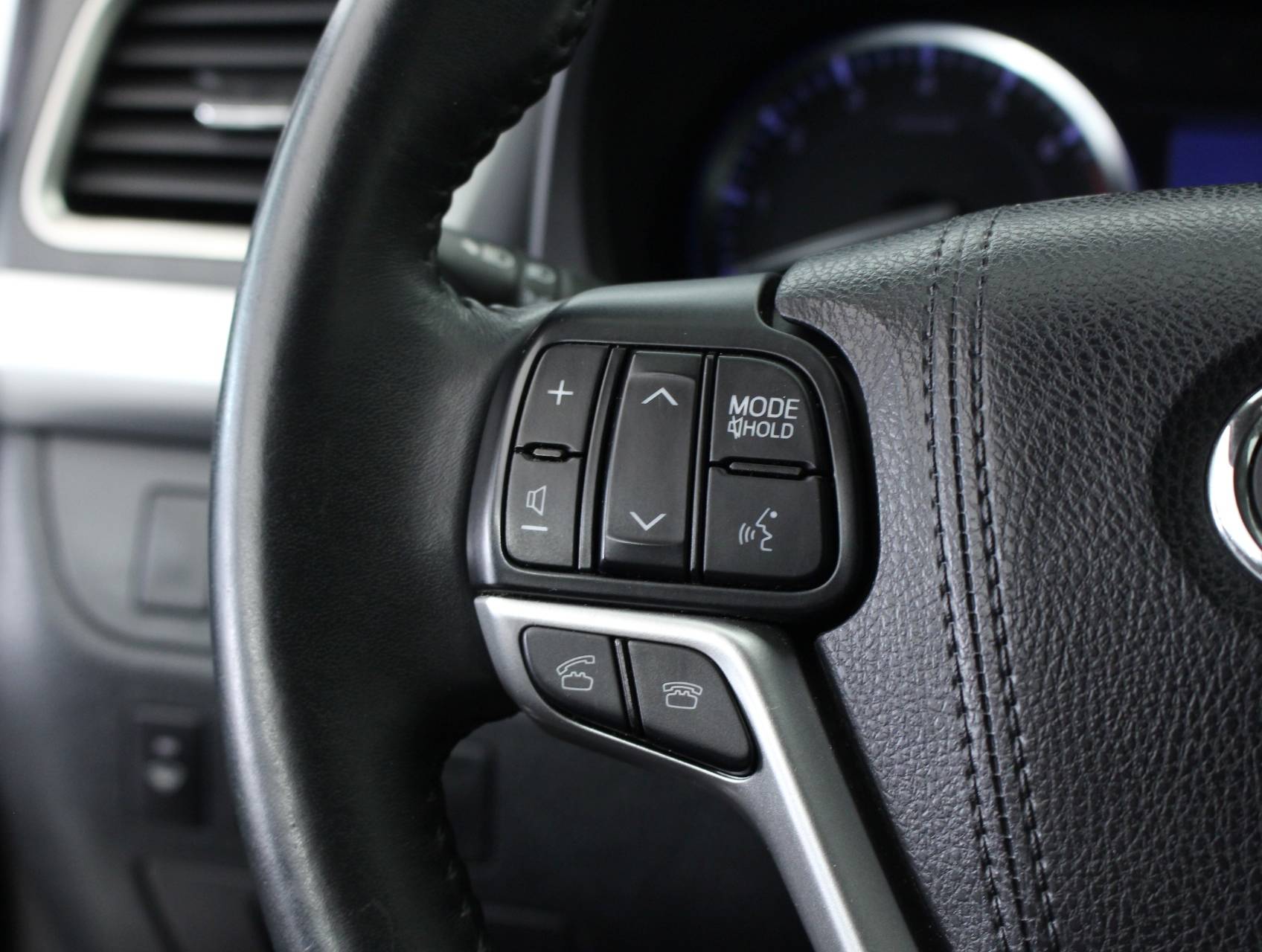 Florida Fine Cars - Used TOYOTA HIGHLANDER 2015 WEST PALM Le Plus V6