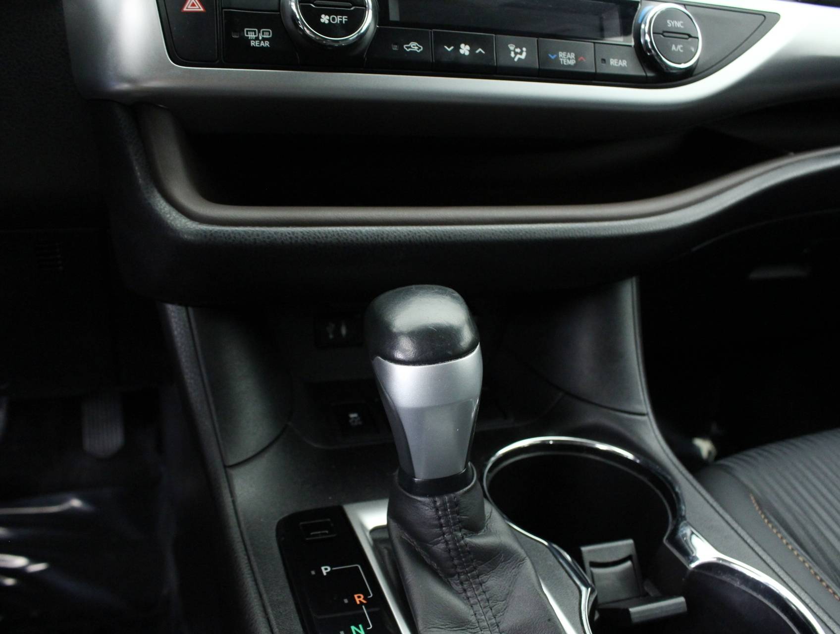 Florida Fine Cars - Used TOYOTA HIGHLANDER 2015 WEST PALM Le Plus V6