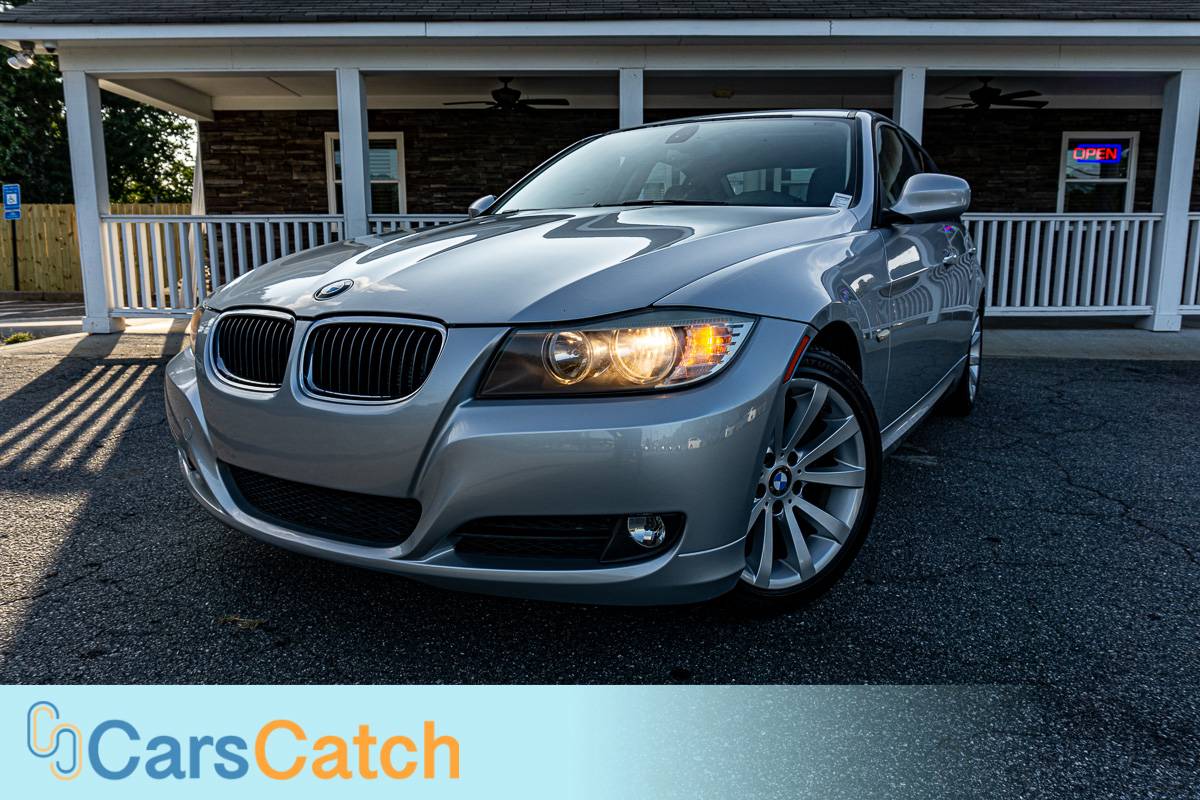 CARSCATCH - Used vehicle - Sedan BMW 3 SERIES 2011