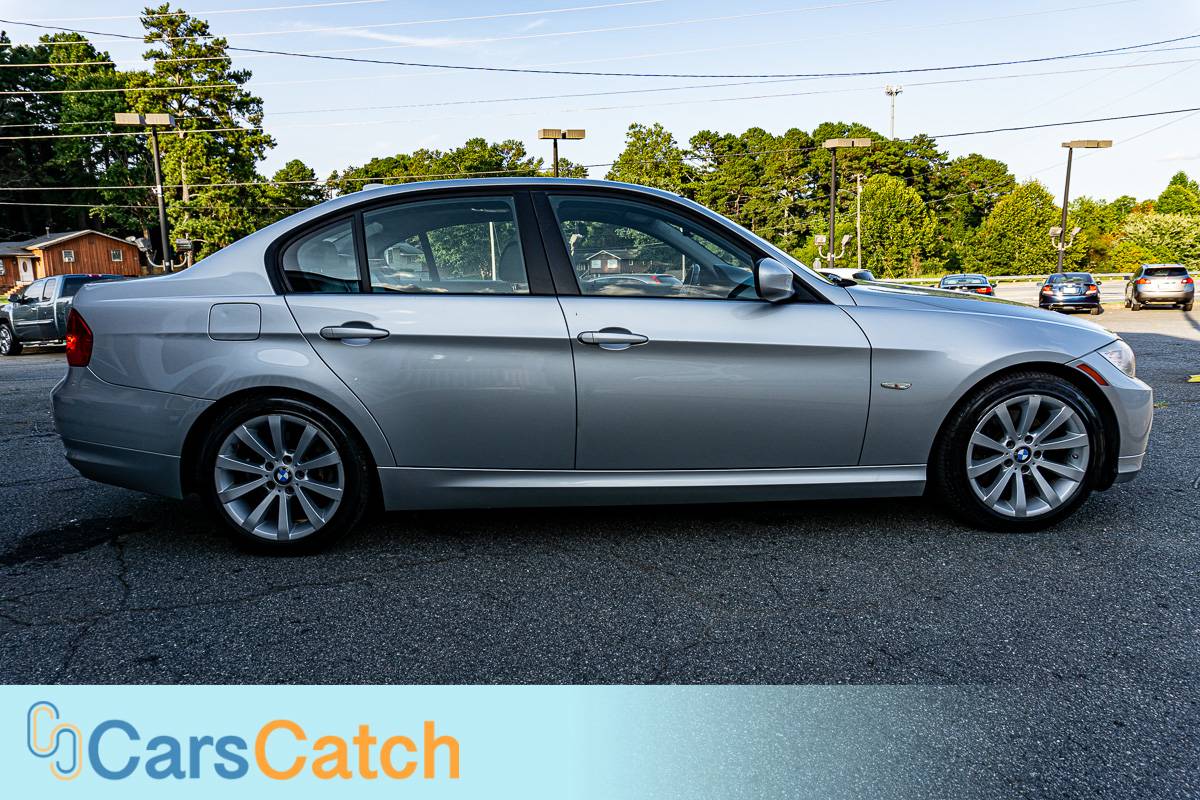 CARSCATCH - Used vehicle - Sedan BMW 3 SERIES 2011