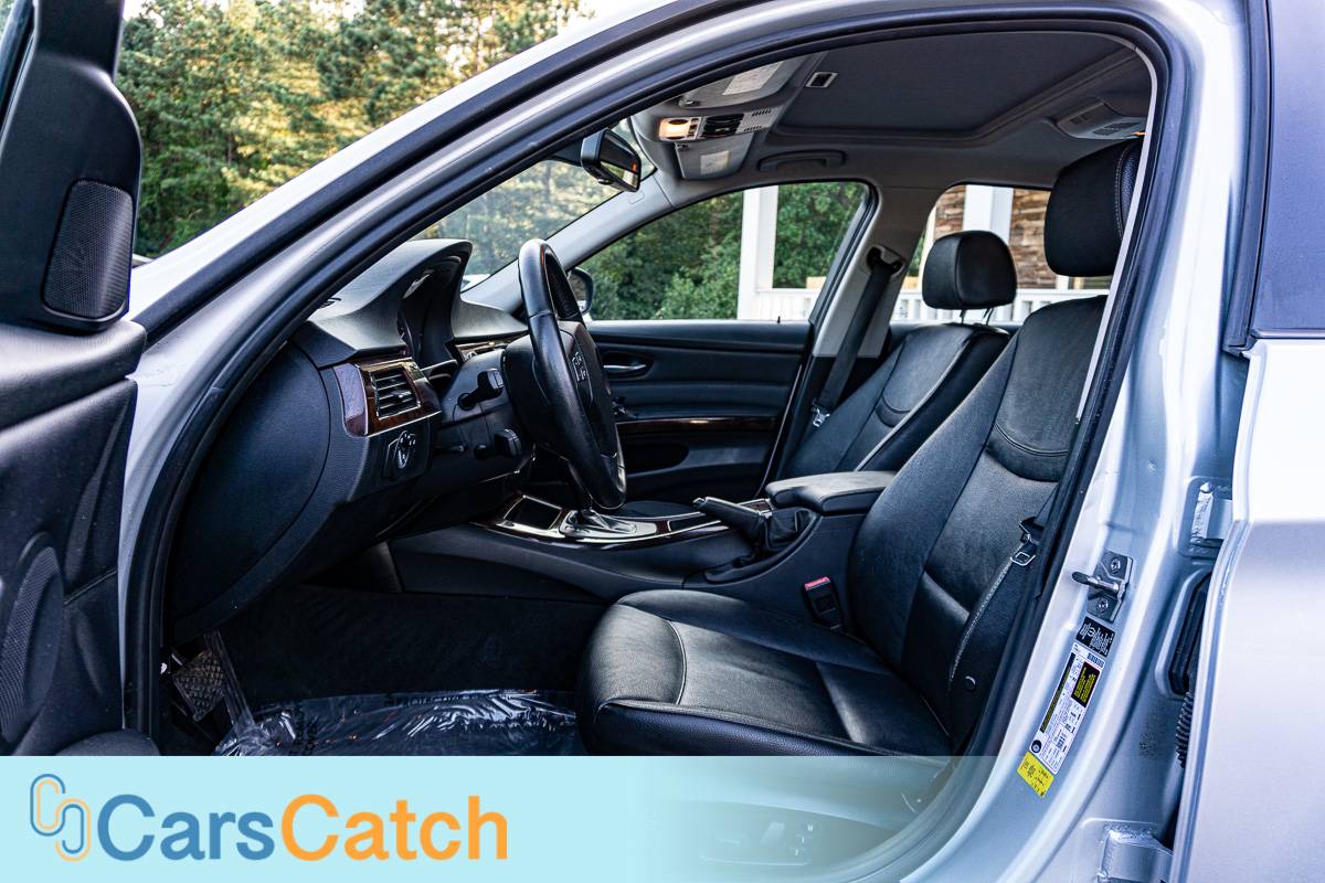 CARSCATCH - Used vehicle - Sedan BMW 3 SERIES 2011