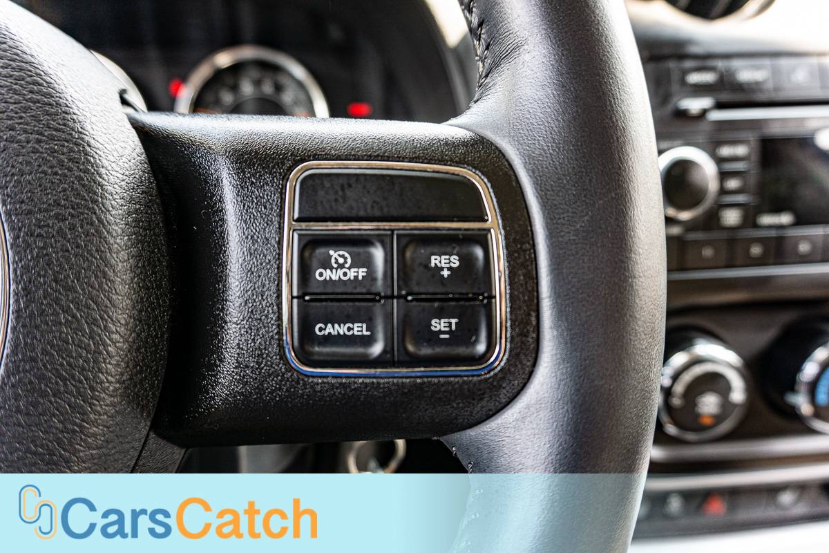 CARSCATCH - Used vehicle - SUV JEEP COMPASS 2014