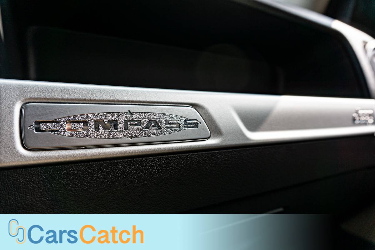 CARSCATCH - Used vehicle - SUV JEEP COMPASS 2014