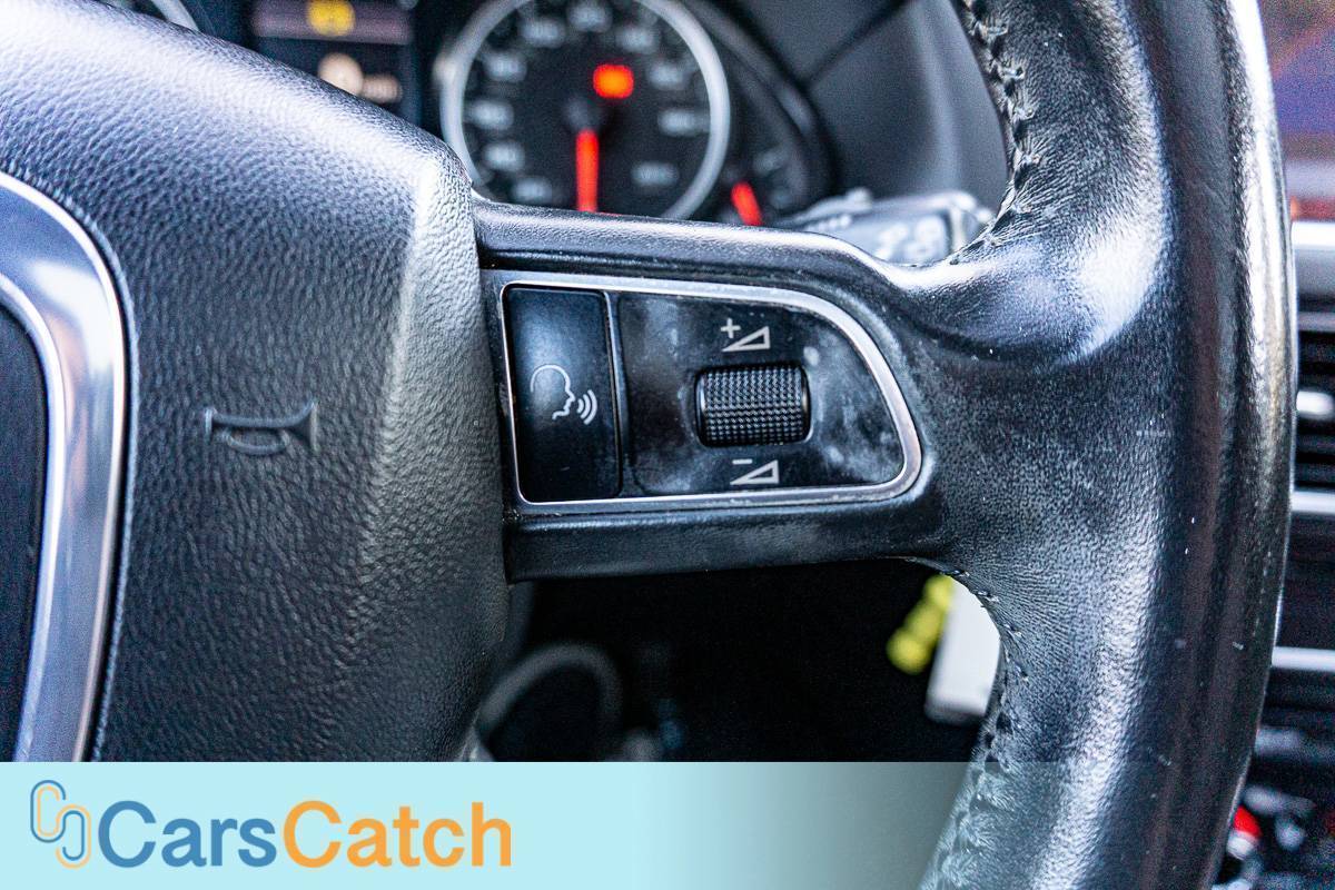 CARSCATCH - Used vehicle - SUV AUDI Q5 2011