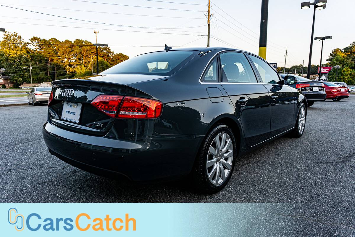 CARSCATCH - Used vehicle - Sedan AUDI A4 2011