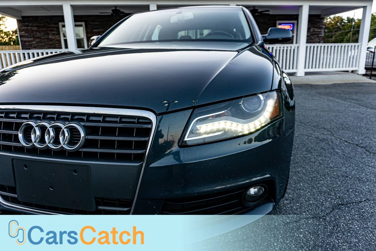CARSCATCH - Used vehicle - Sedan AUDI A4 2011