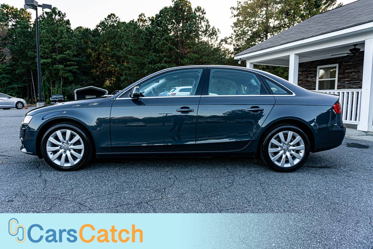 CARSCATCH - Used vehicle - Sedan AUDI A4 2011