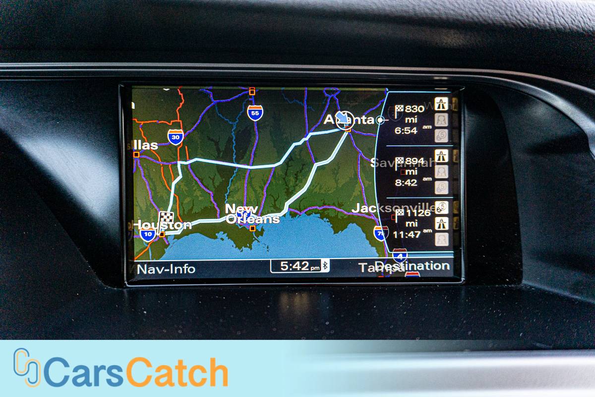 CARSCATCH - Used vehicle - Sedan AUDI A4 2011