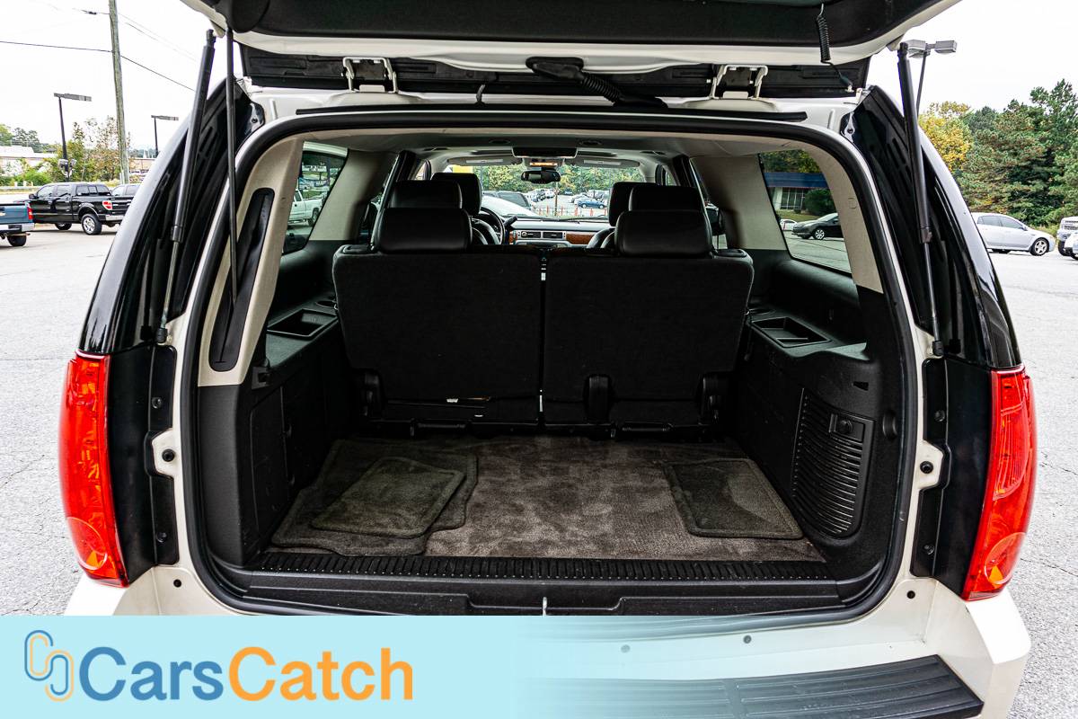 CARSCATCH - Used vehicle - SUV GMC YUKON XL 2008