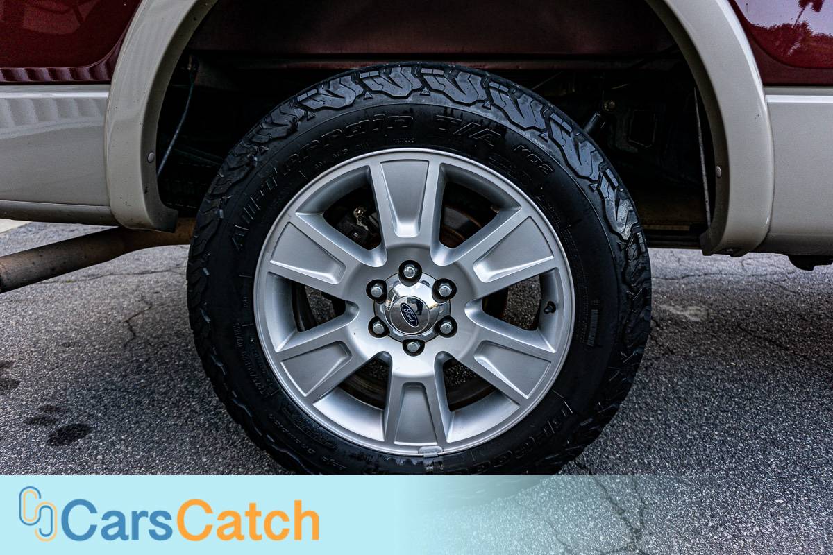 CARSCATCH - Used vehicle - Truck FORD F-150 2010