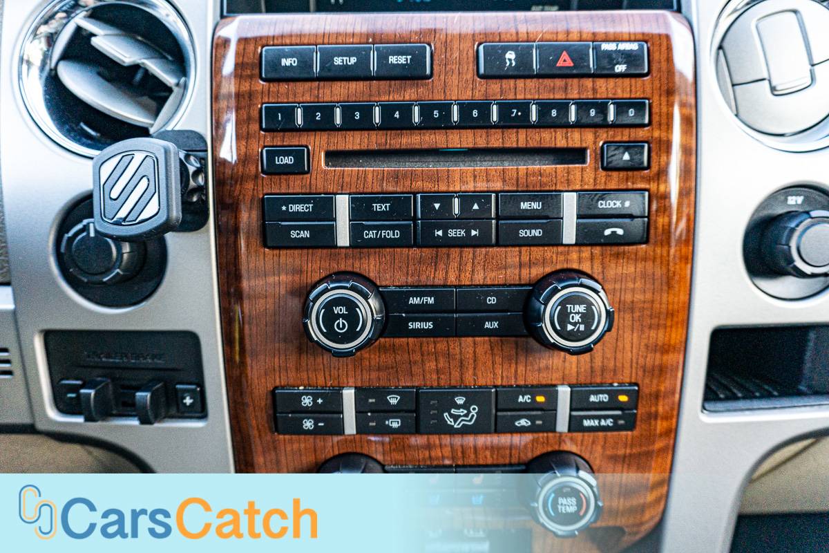 CARSCATCH - Used vehicle - Truck FORD F-150 2010