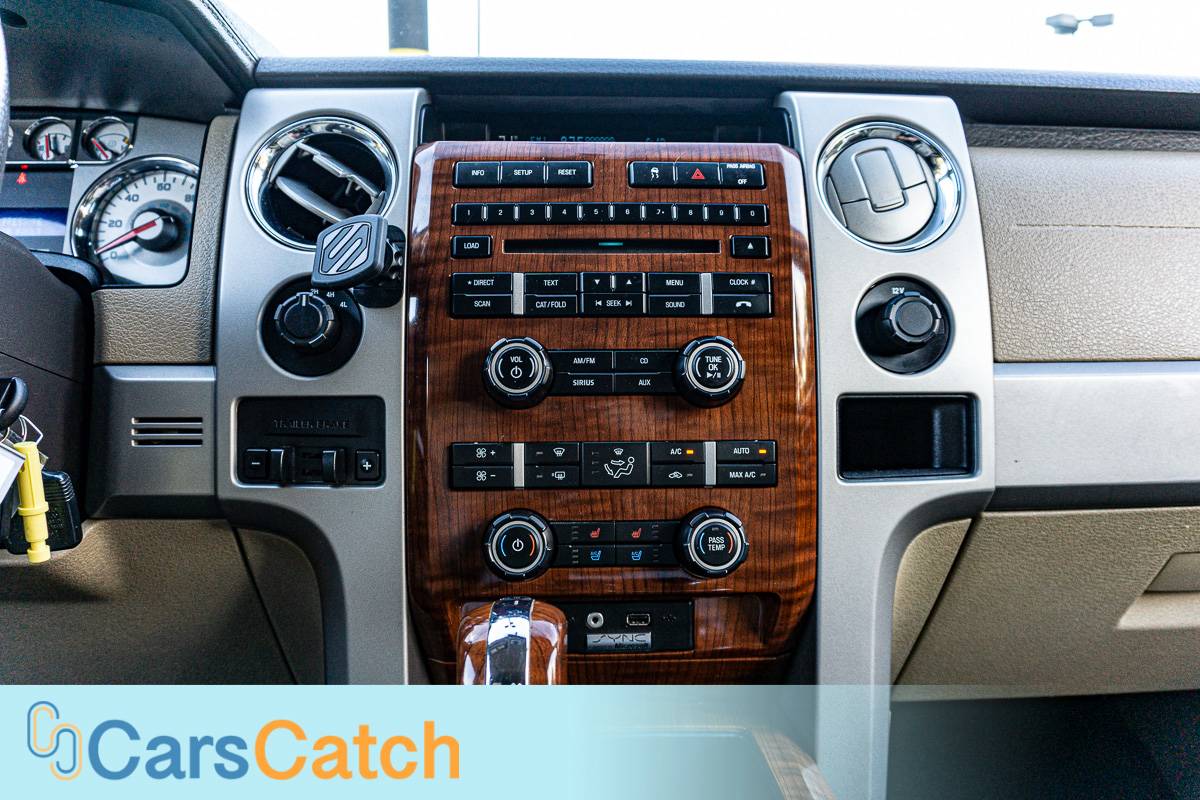 CARSCATCH - Used vehicle - Truck FORD F-150 2010