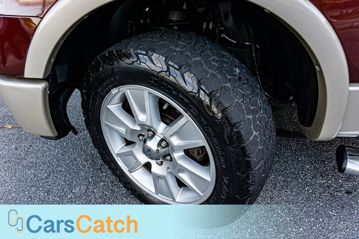 CARSCATCH - Used vehicle - Truck FORD F-150 2010