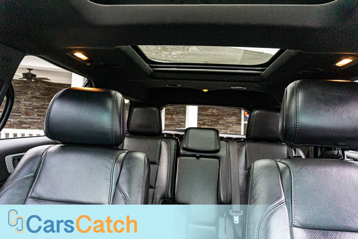 CARSCATCH - Used vehicle - SUV FORD EXPLORER 2015