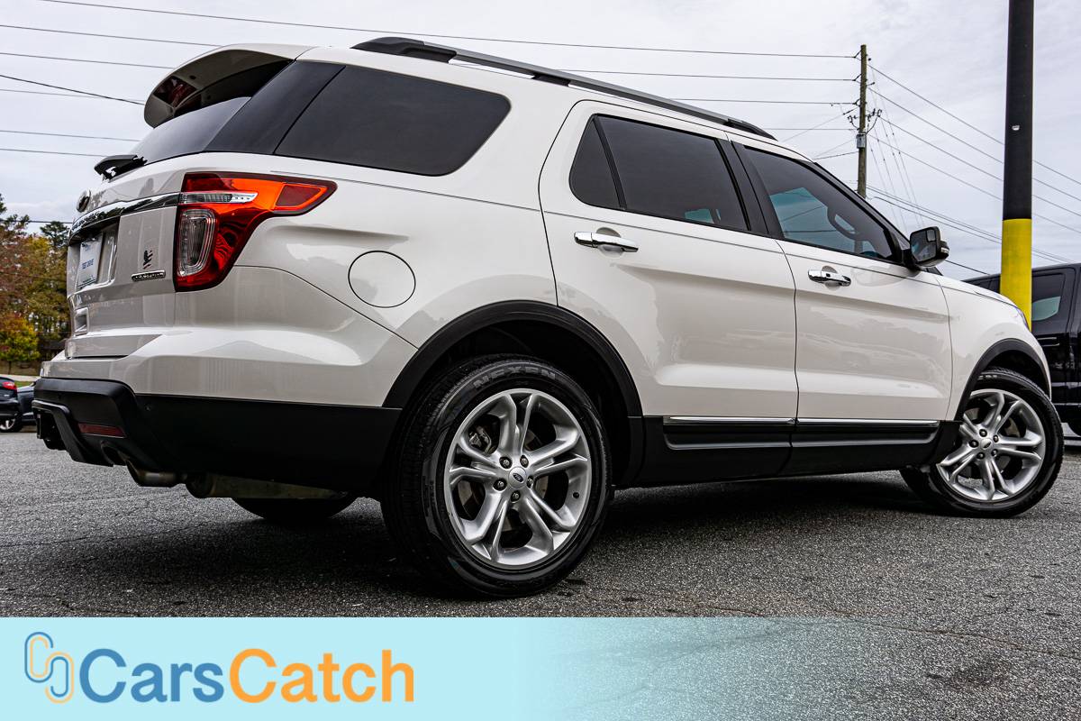CARSCATCH - Used vehicle - SUV FORD EXPLORER 2015