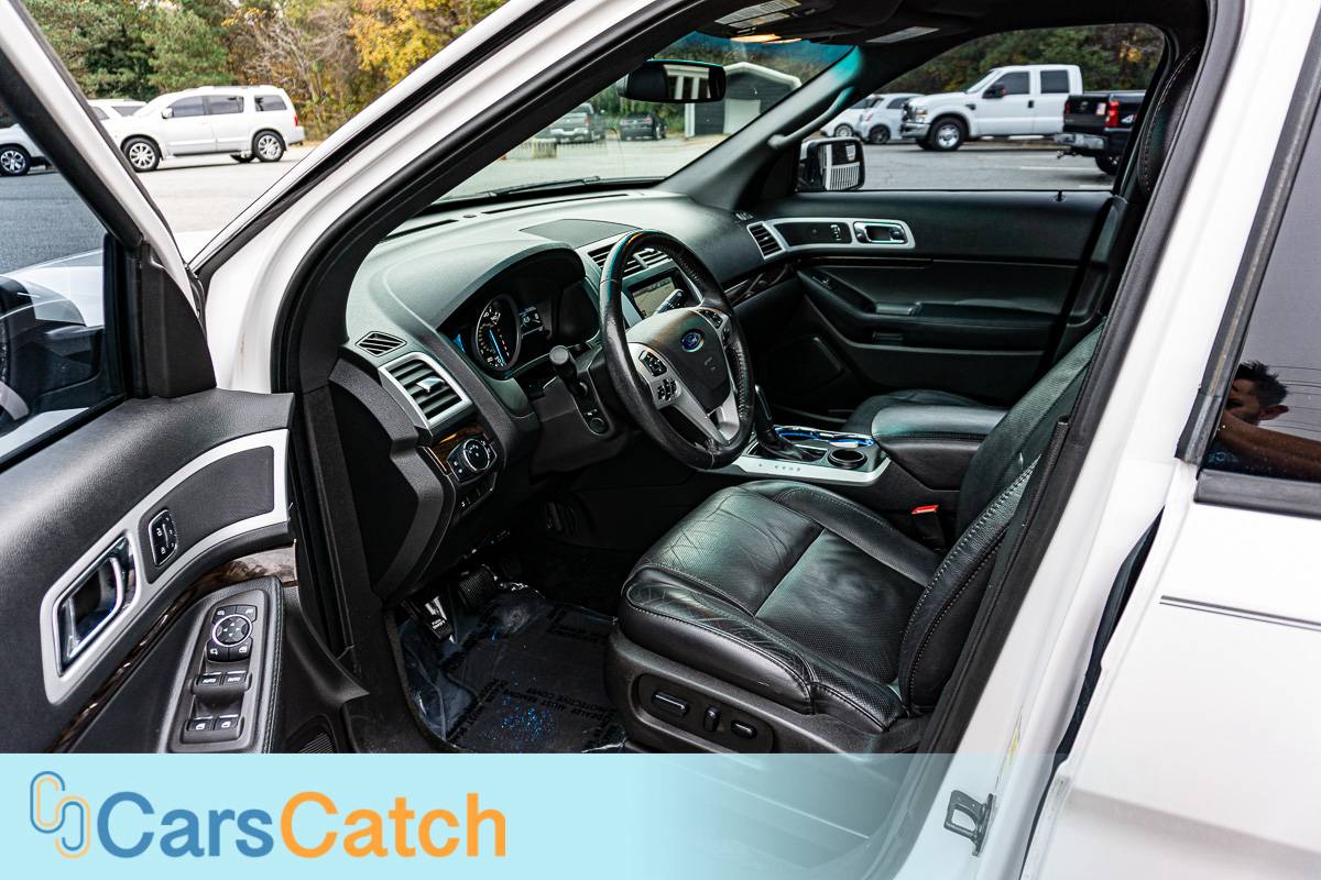 CARSCATCH - Used vehicle - SUV FORD EXPLORER 2015