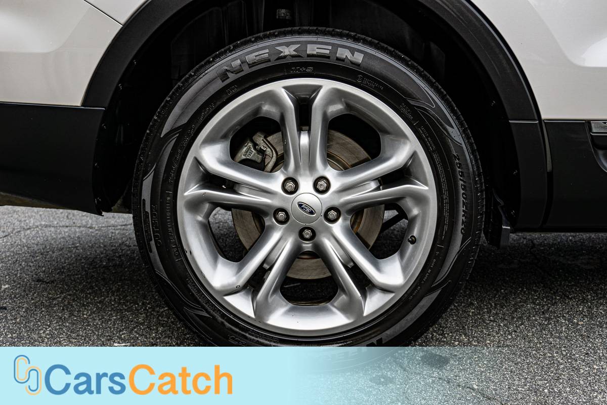 CARSCATCH - Used vehicle - SUV FORD EXPLORER 2015