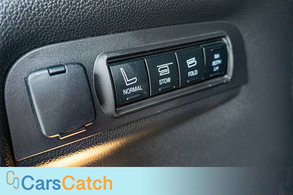 CARSCATCH - Used vehicle - SUV FORD EXPLORER 2015