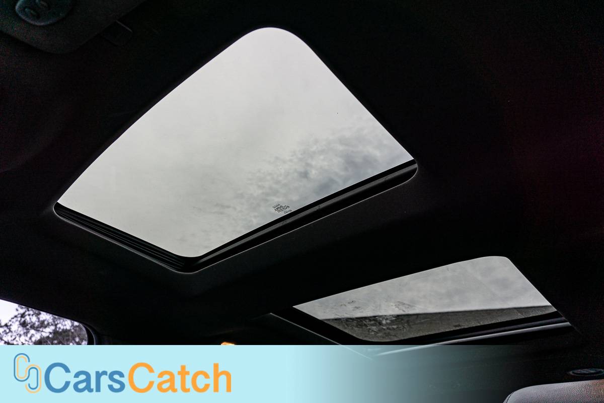 CARSCATCH - Used vehicle - SUV FORD EXPLORER 2015