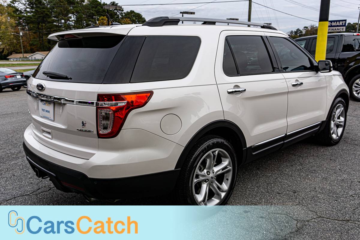 CARSCATCH - Used vehicle - SUV FORD EXPLORER 2015