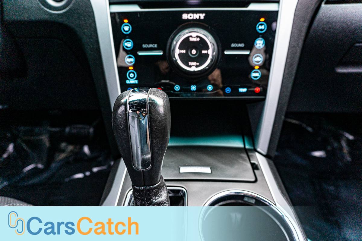 CARSCATCH - Used vehicle - SUV FORD EXPLORER 2015