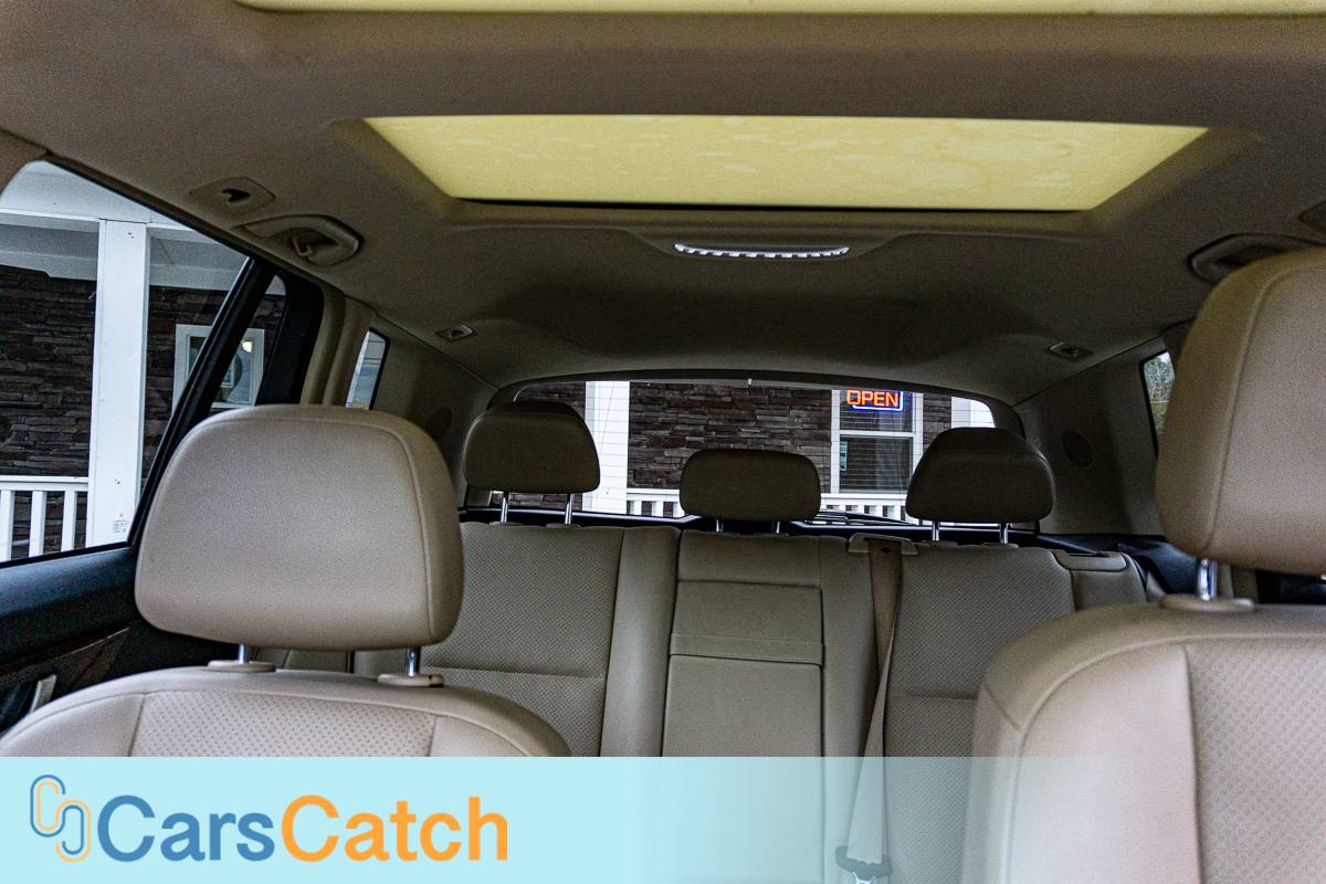 CARSCATCH - Used vehicle - SUV MERCEDES-BENZ GLK-CLASS 2012
