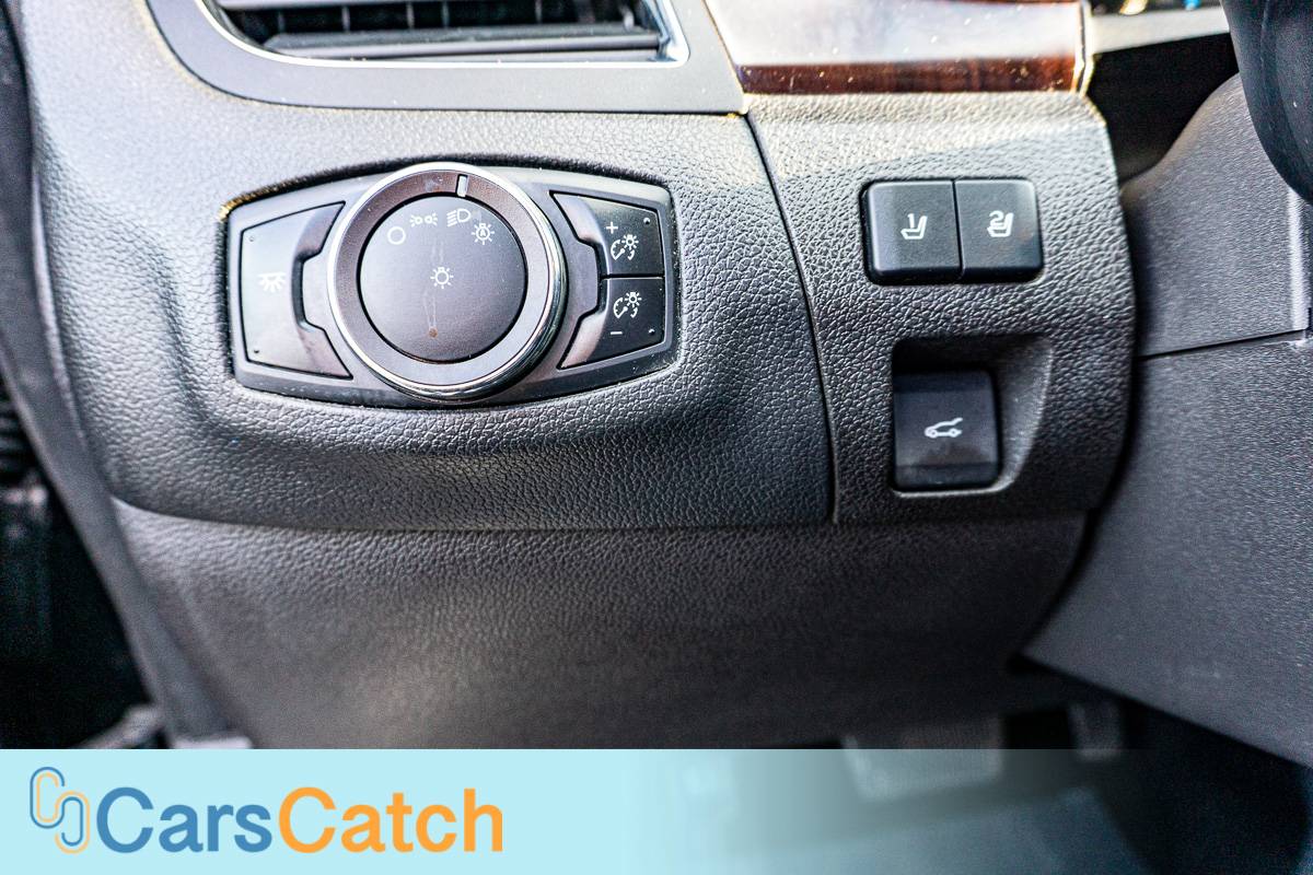 CARSCATCH - Used vehicle - SUV FORD EDGE 2013