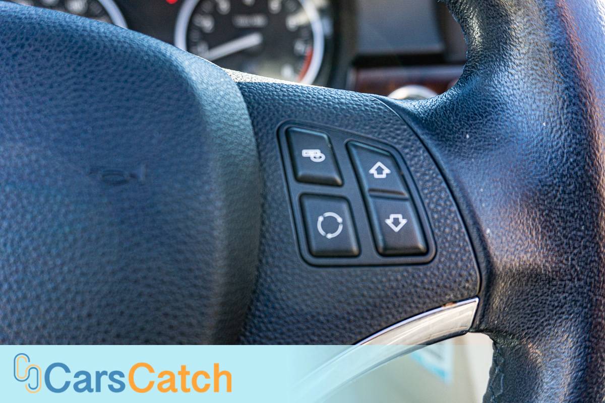 CARSCATCH - Used vehicle - Convertible BMW 3 SERIES 2013