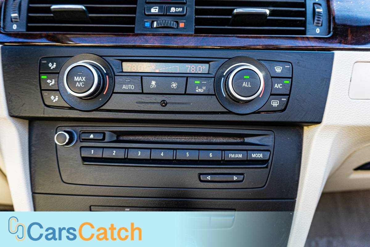 CARSCATCH - Used vehicle - Convertible BMW 3 SERIES 2013