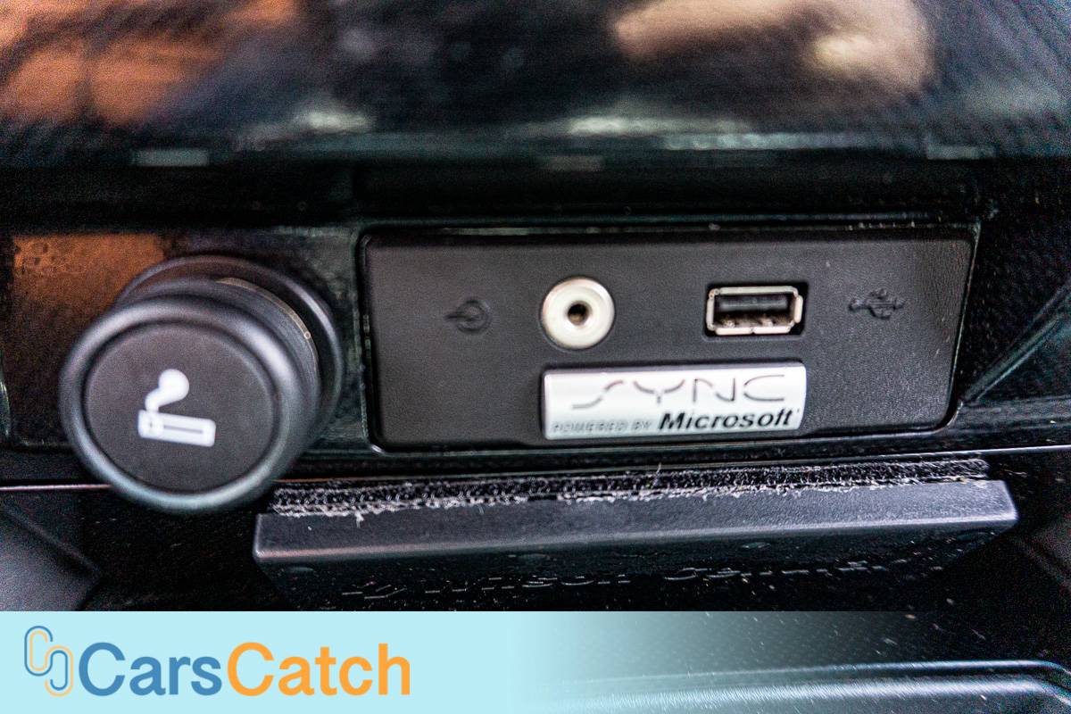 CARSCATCH - Used vehicle - Truck FORD F-150 2012