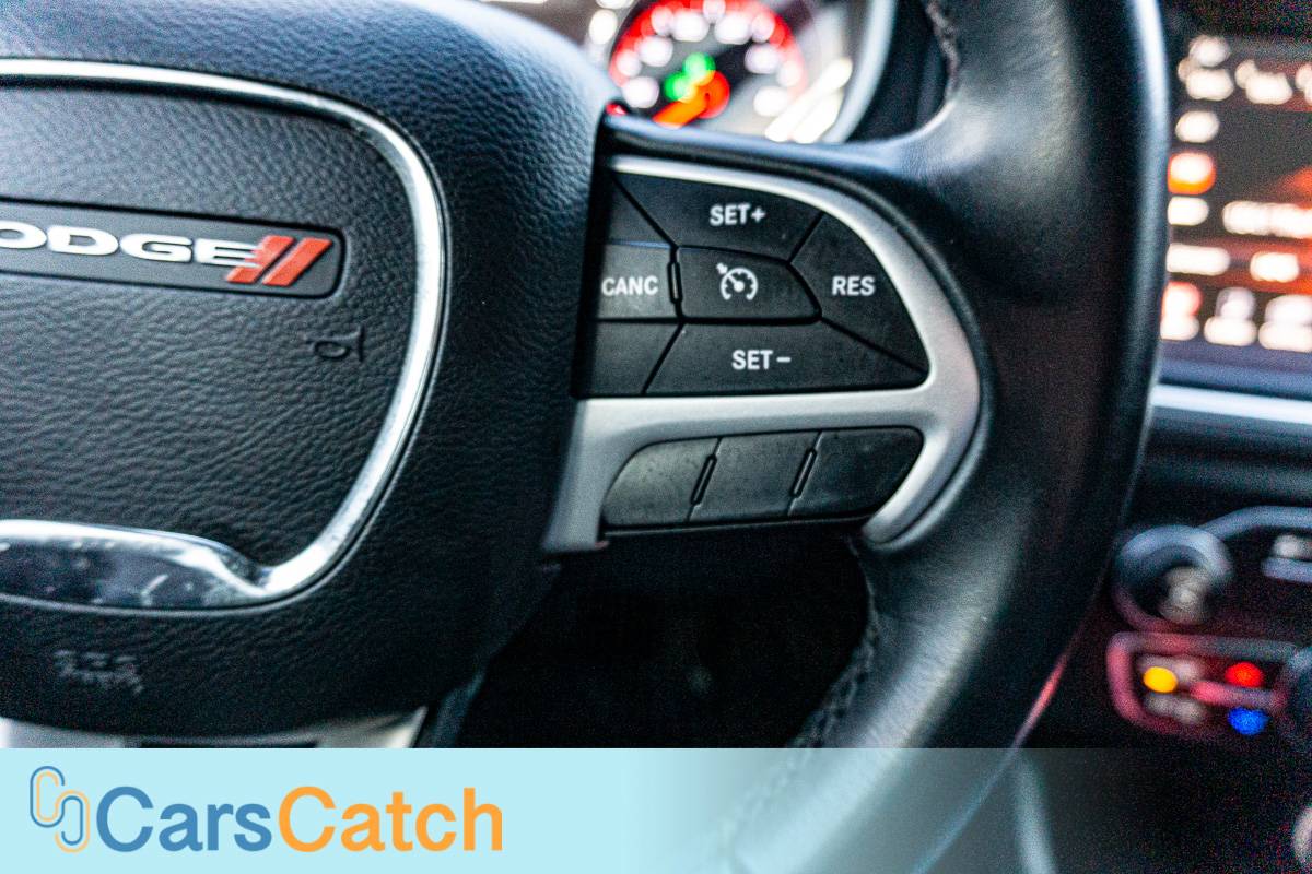 CARSCATCH - Used vehicle - Sedan DODGE CHARGER 2016