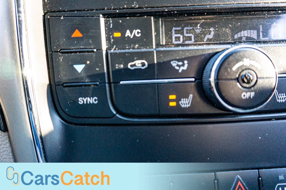 CARSCATCH - Used vehicle - SUV JEEP GRAND CHEROKEE 2012