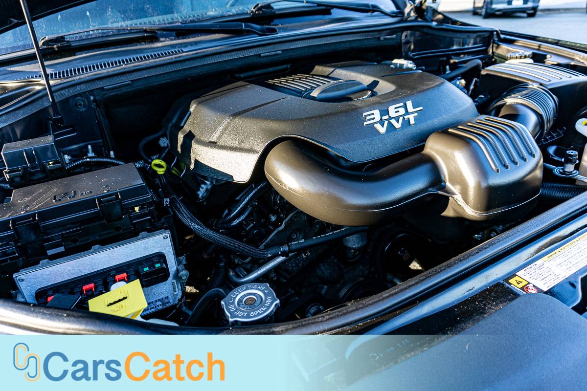 CARSCATCH - Used vehicle - SUV JEEP GRAND CHEROKEE 2012