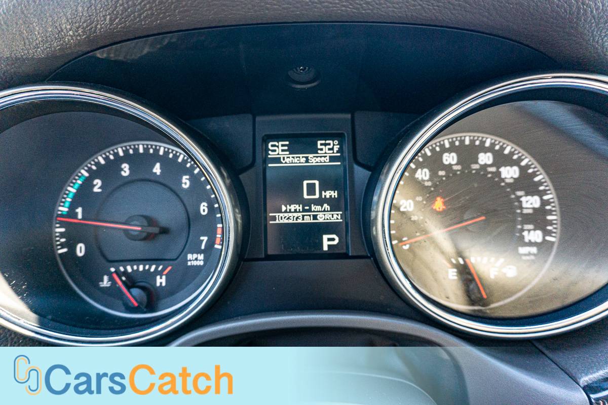 CARSCATCH - Used vehicle - SUV JEEP GRAND CHEROKEE 2012