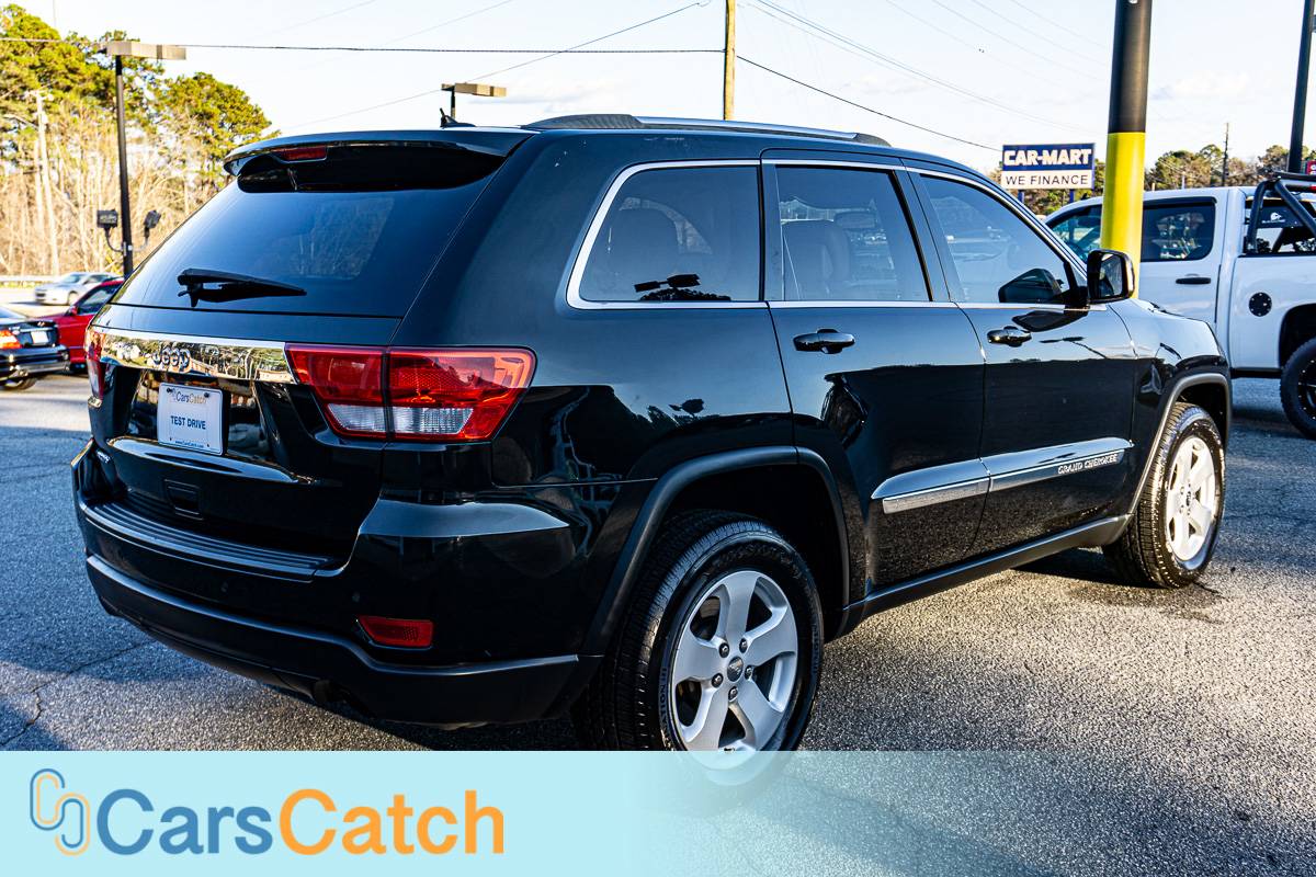 CARSCATCH - Used vehicle - SUV JEEP GRAND CHEROKEE 2012