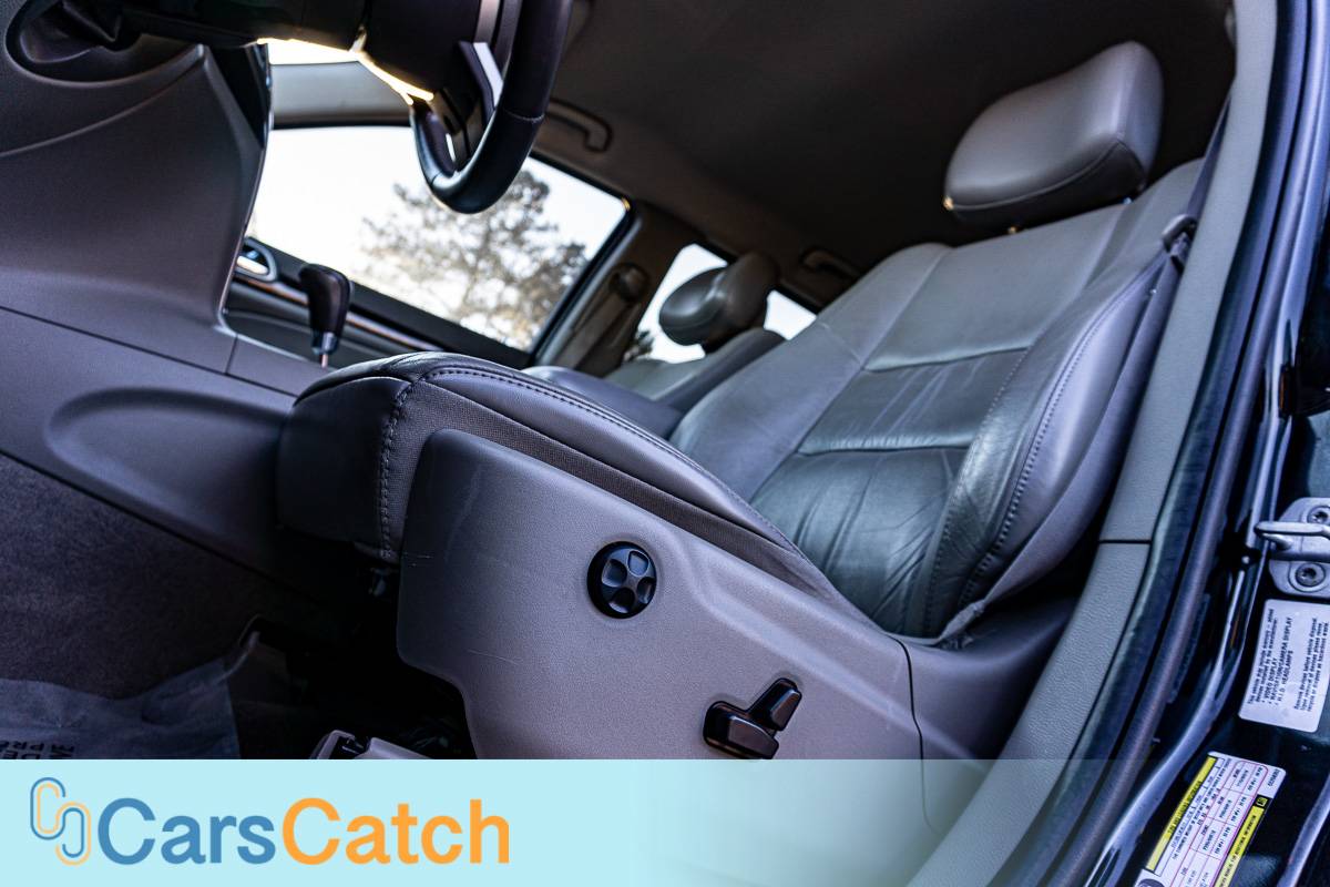 CARSCATCH - Used vehicle - SUV JEEP GRAND CHEROKEE 2012