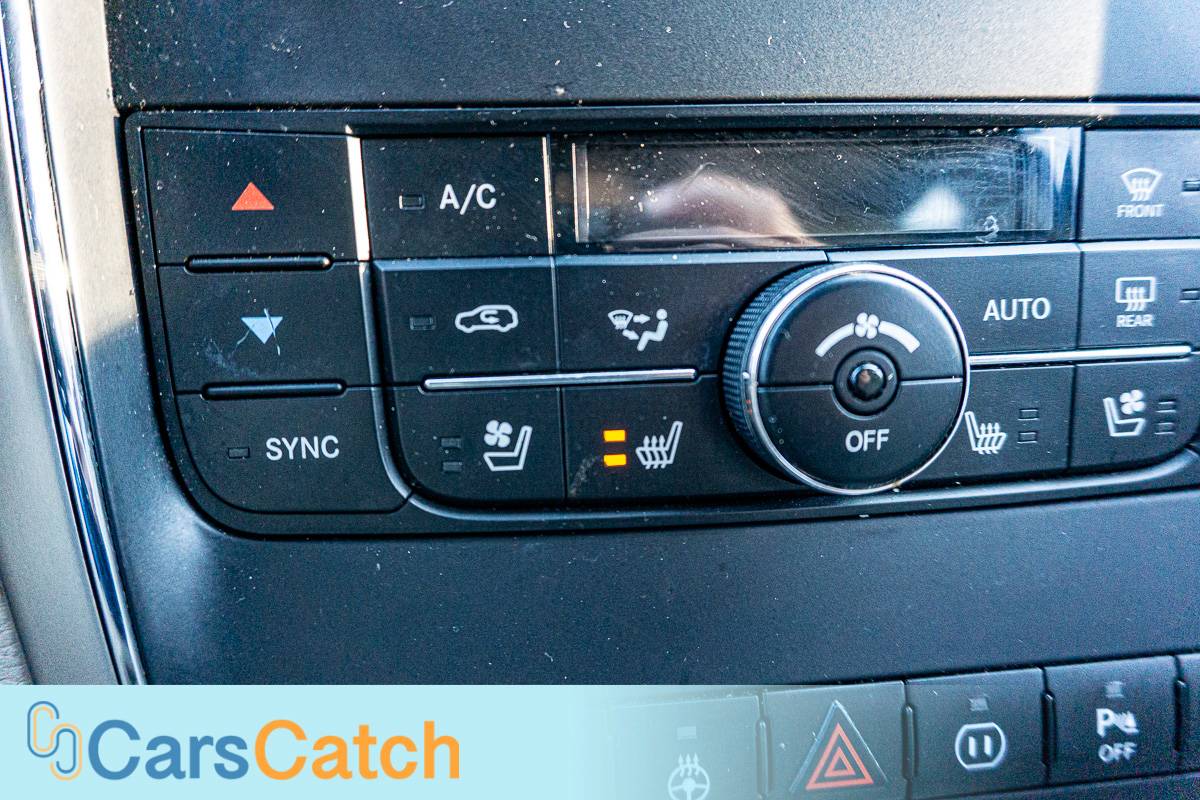 CARSCATCH - Used vehicle - SUV JEEP GRAND CHEROKEE 2012