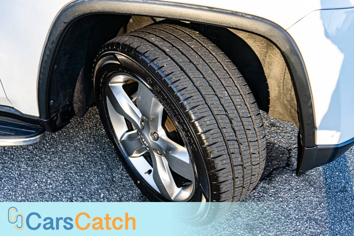 CARSCATCH - Used vehicle - SUV JEEP GRAND CHEROKEE 2012