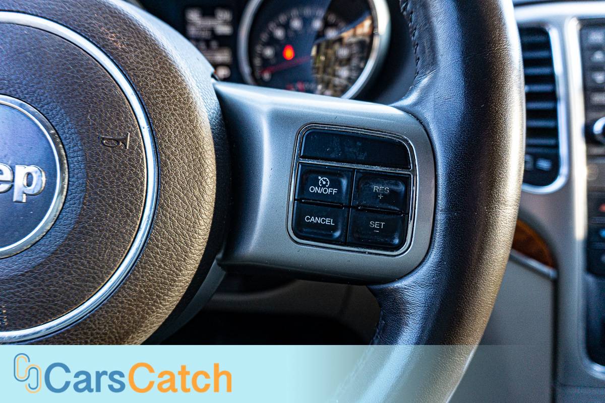 CARSCATCH - Used vehicle - SUV JEEP GRAND CHEROKEE 2012