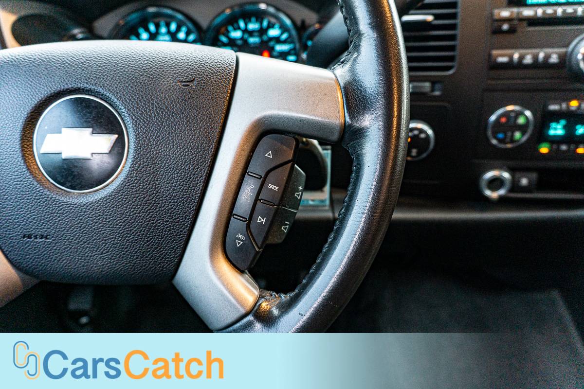 CARSCATCH - Used vehicle - Truck CHEVROLET SILVERADO 1500 2010