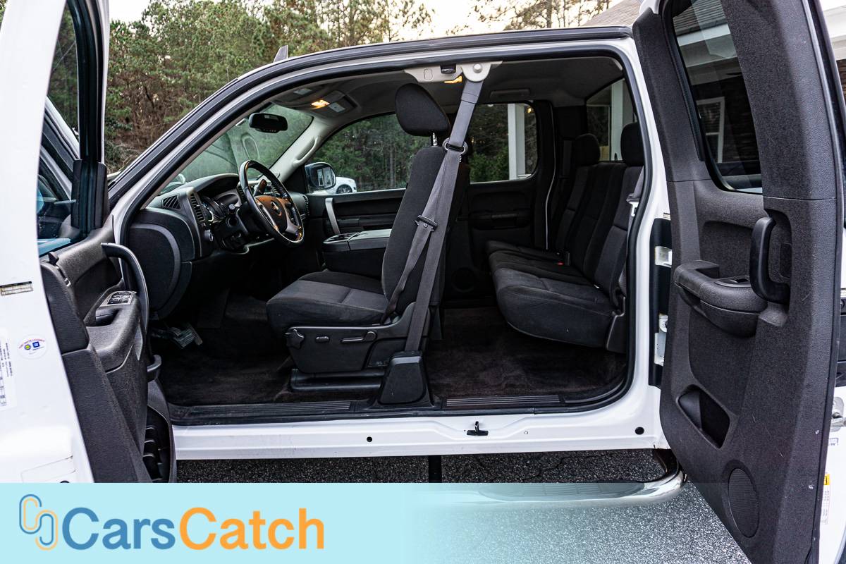 CARSCATCH - Used vehicle - Truck CHEVROLET SILVERADO 1500 2010