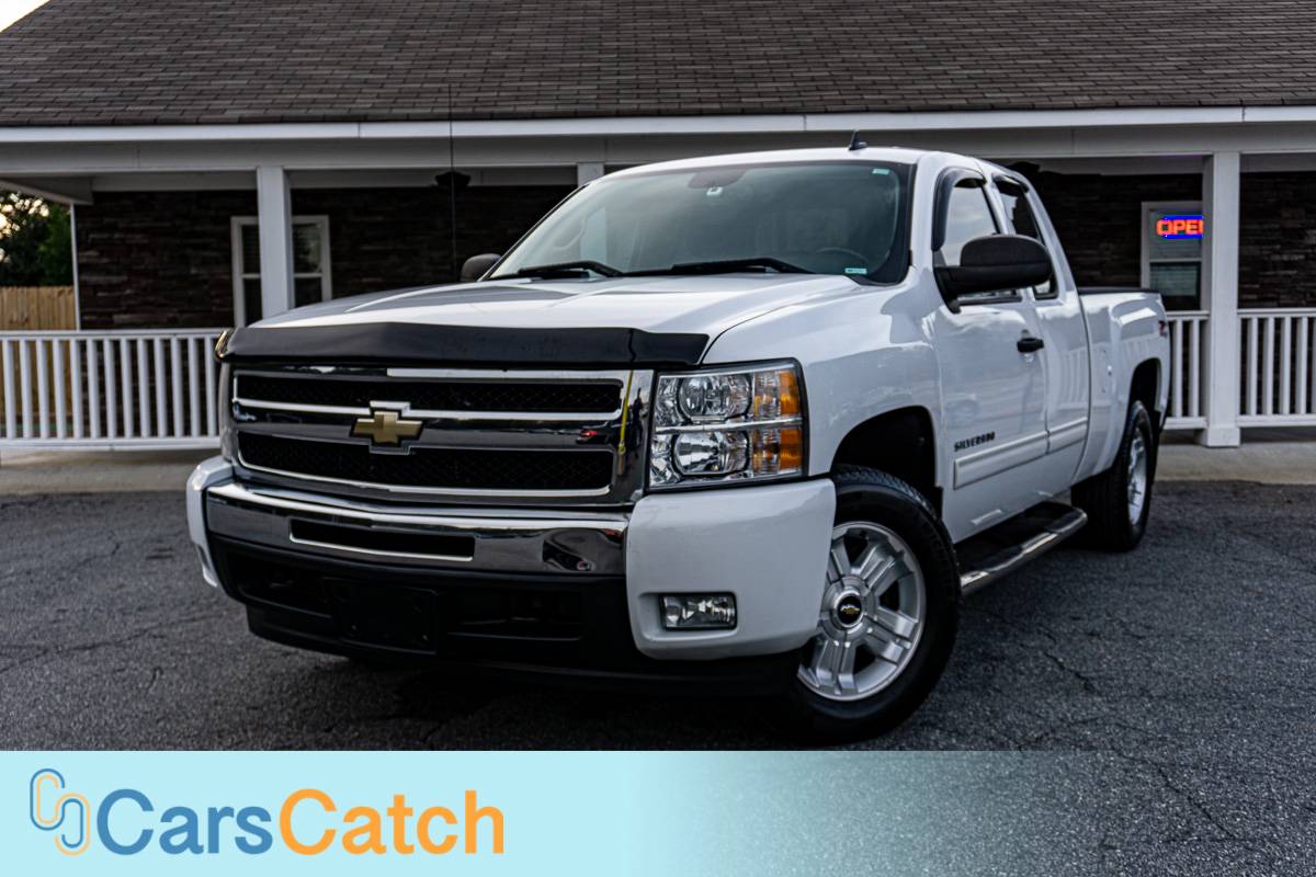 CARSCATCH - Used vehicle - Truck CHEVROLET SILVERADO 1500 2010