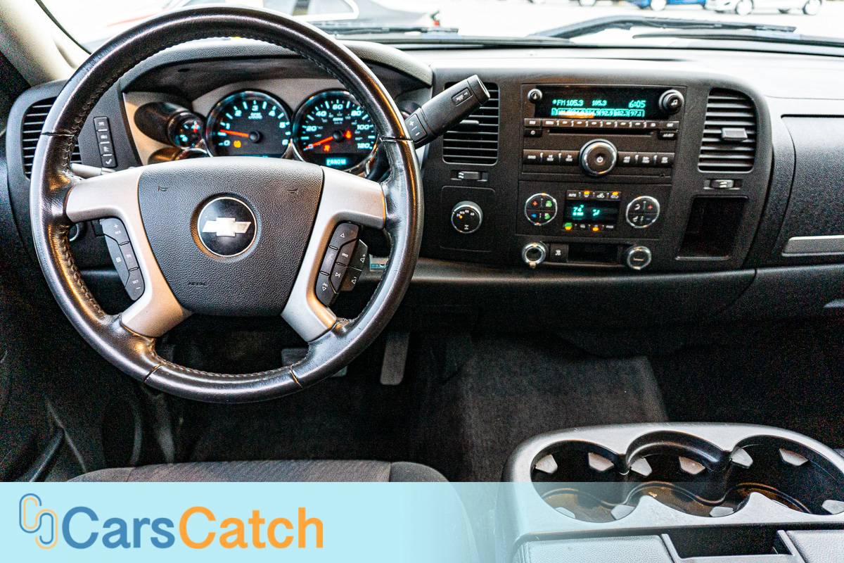 CARSCATCH - Used vehicle - Truck CHEVROLET SILVERADO 1500 2010