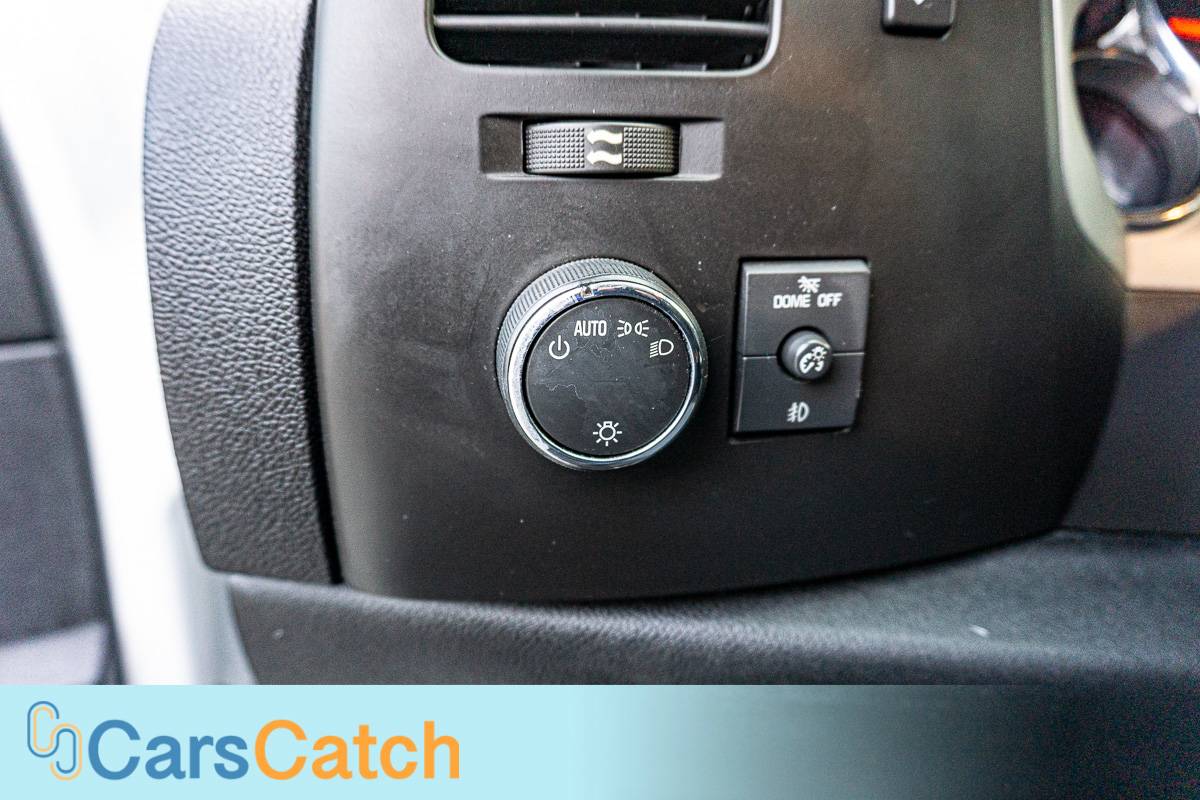 CARSCATCH - Used vehicle - Truck CHEVROLET SILVERADO 1500 2010