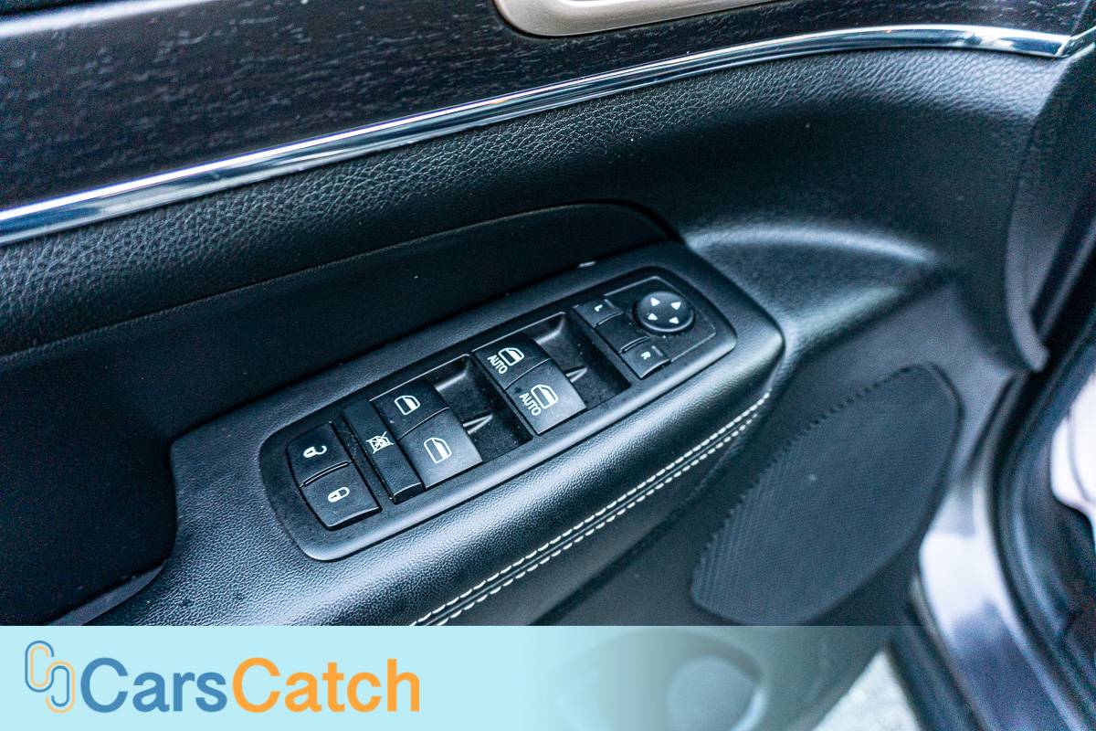 CARSCATCH - Used vehicle - SUV JEEP GRAND CHEROKEE 2014